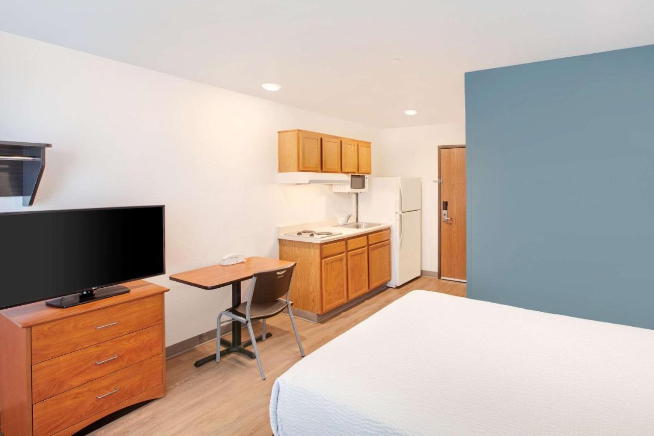 Woodspring Suites ハーリンゲン エクステリア 写真