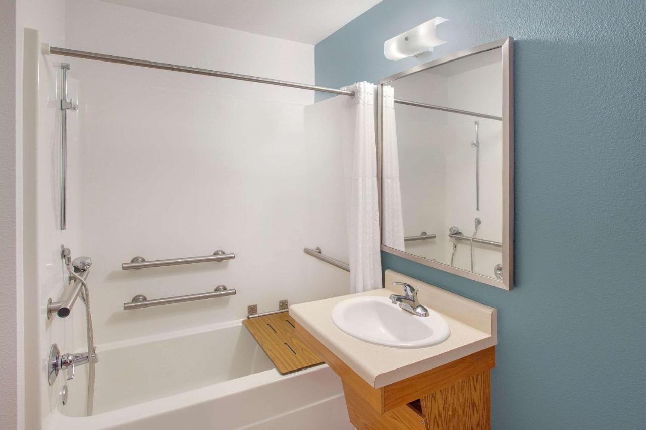 Woodspring Suites ハーリンゲン エクステリア 写真