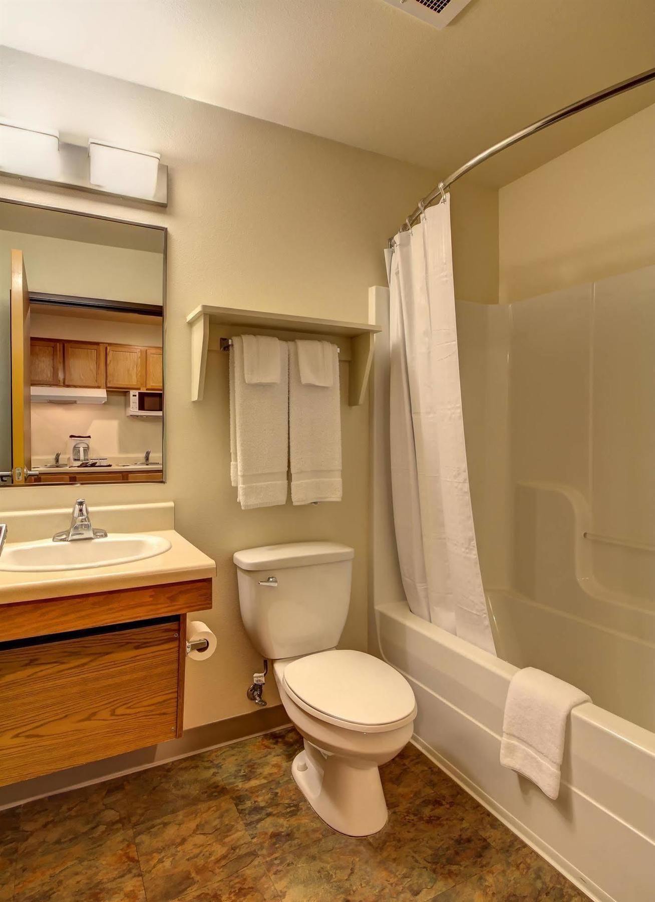 Woodspring Suites ハーリンゲン エクステリア 写真