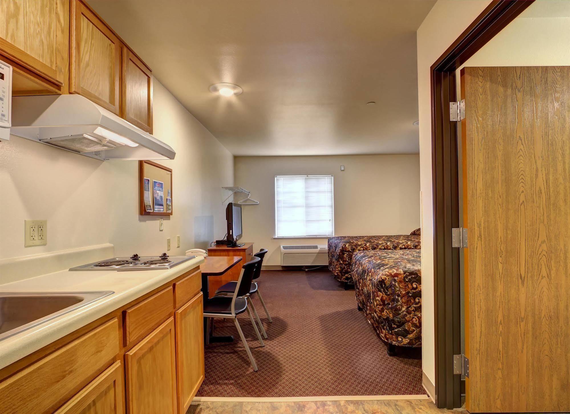 Woodspring Suites ハーリンゲン エクステリア 写真