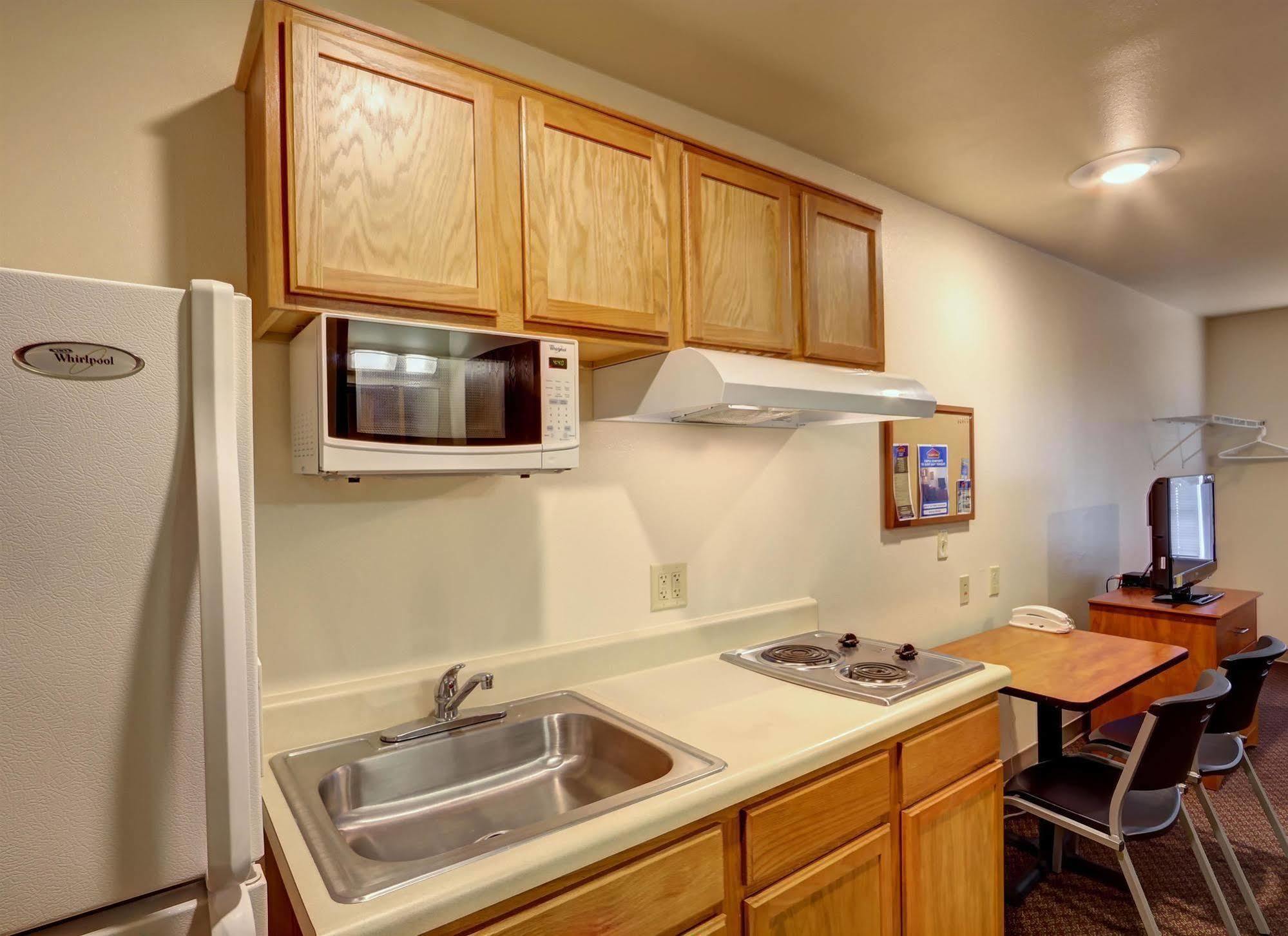 Woodspring Suites ハーリンゲン エクステリア 写真